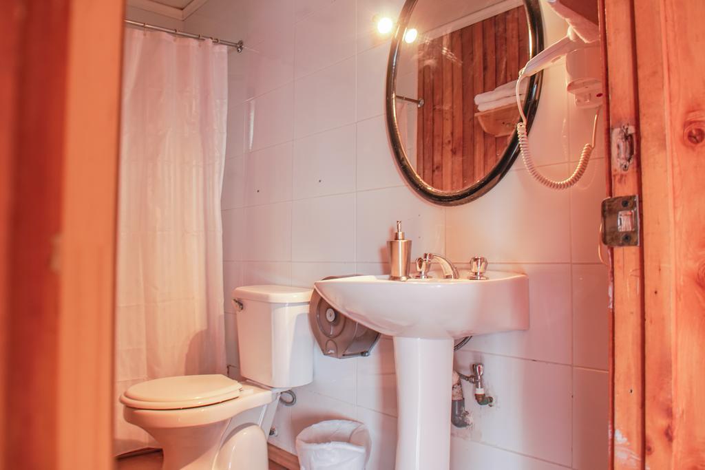 Cabanas Palafitos Los Pescadores Кастро Екстериор снимка